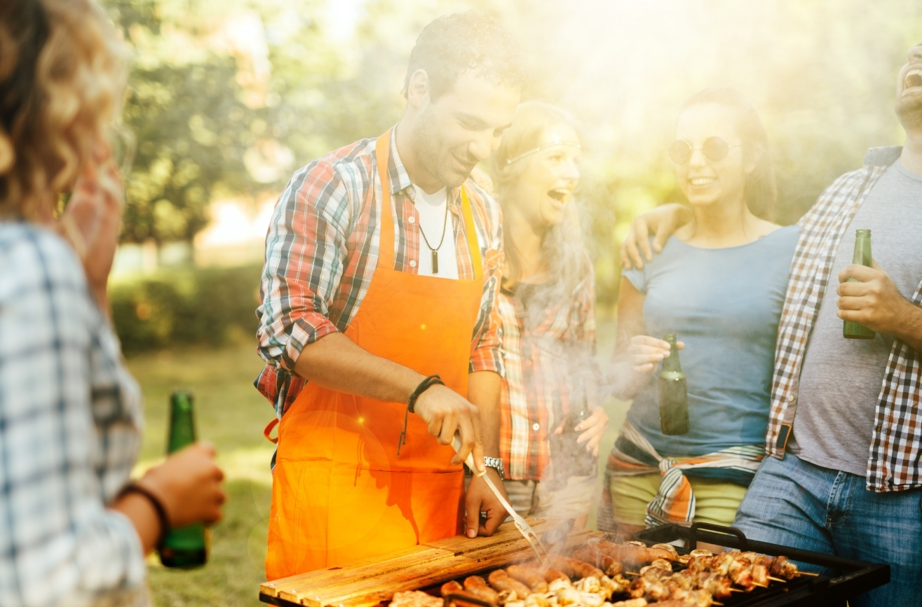 Menschen Am Grill