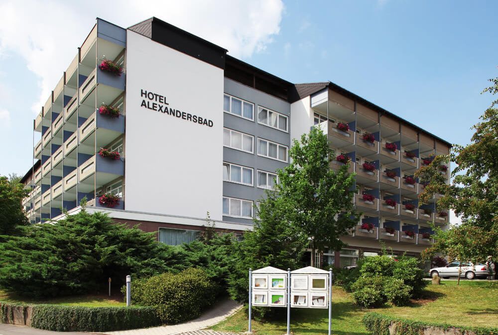 Hotel Alexandersbad Außenansicht