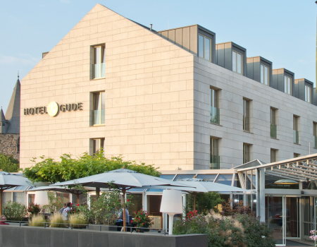 Hotel Gude