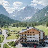 Hotel Dolomitenhof