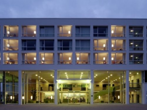 ATLANTIC Hotel Galopprennbahn