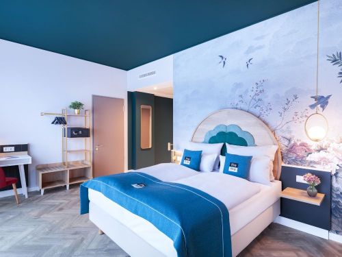 Holiday Inn – the niu Flower