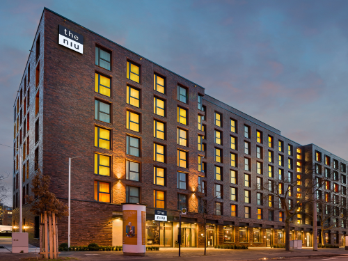 the niu Square