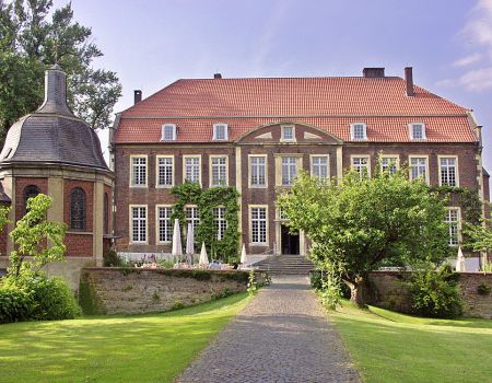 Hotel SCHLOSS WILKINGHEGE